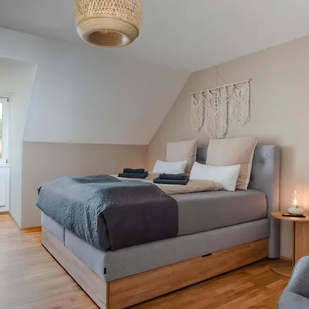 Апартаменты Schlossberg Panorama - 1 Bedroom & Lift & Free Parking By Hero Homes