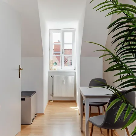 Schlossberg Panorama - 1 Bedroom & Lift & Free Parking By Hero Homes Graz