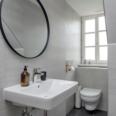 Апартаменты Schlossberg Panorama - 1 Bedroom & Lift & Free Parking By Hero Homes