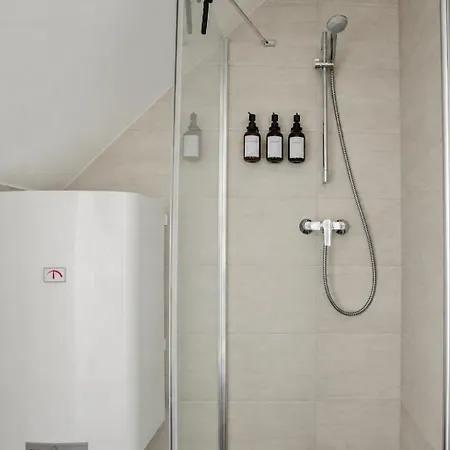 Schlossberg Panorama - 1 Bedroom & Lift & Free Parking By Hero Homes Грац
