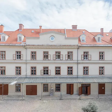 Апартаменты Schlossberg Panorama - 1 Bedroom & Lift & Free Parking By Hero Homes